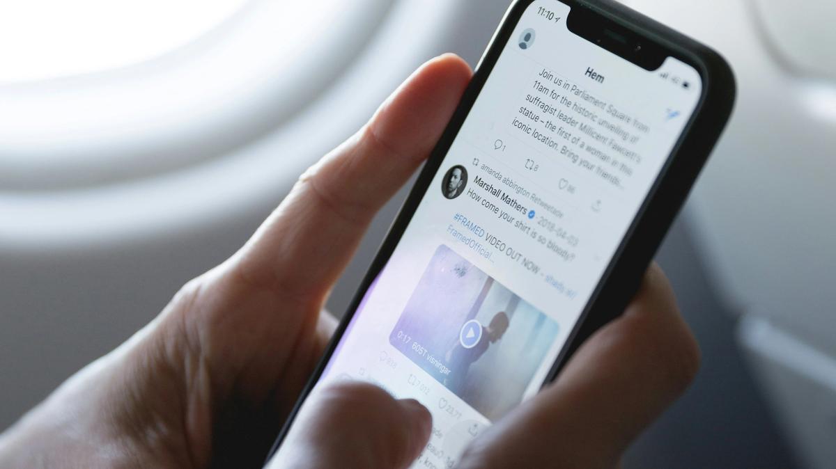 Inside Social Media Recommendation Systems: How Modern Feeds Decide What You See