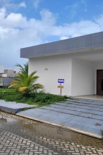 Casa no litoral norte dentro do condominio