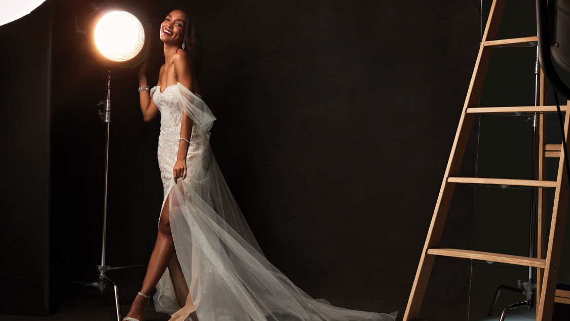 long trains on wedding dresses The complete guide to dress train lengths inspired look. Detachable train long train dress