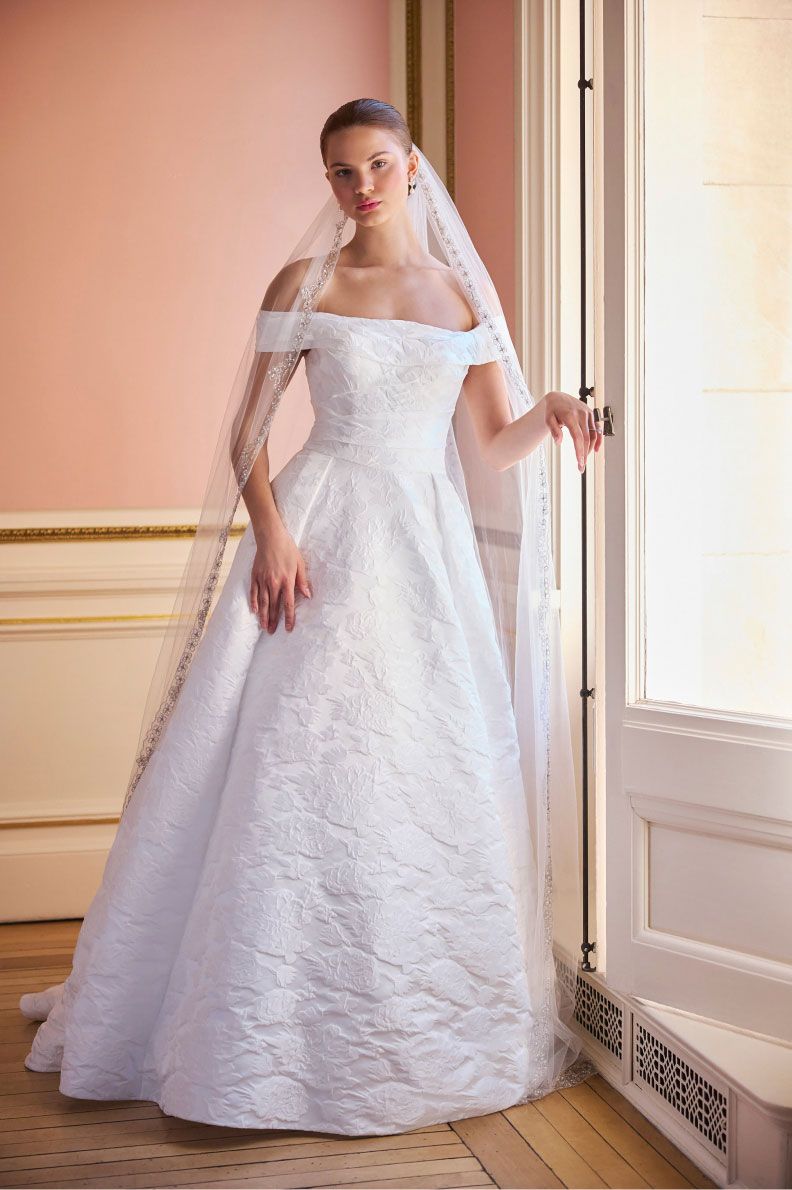 wedding dress designer oleg cassini Oleg Cassini, Beaded Scroll and Lace Wedding Dress Wedding Dress Save 65%