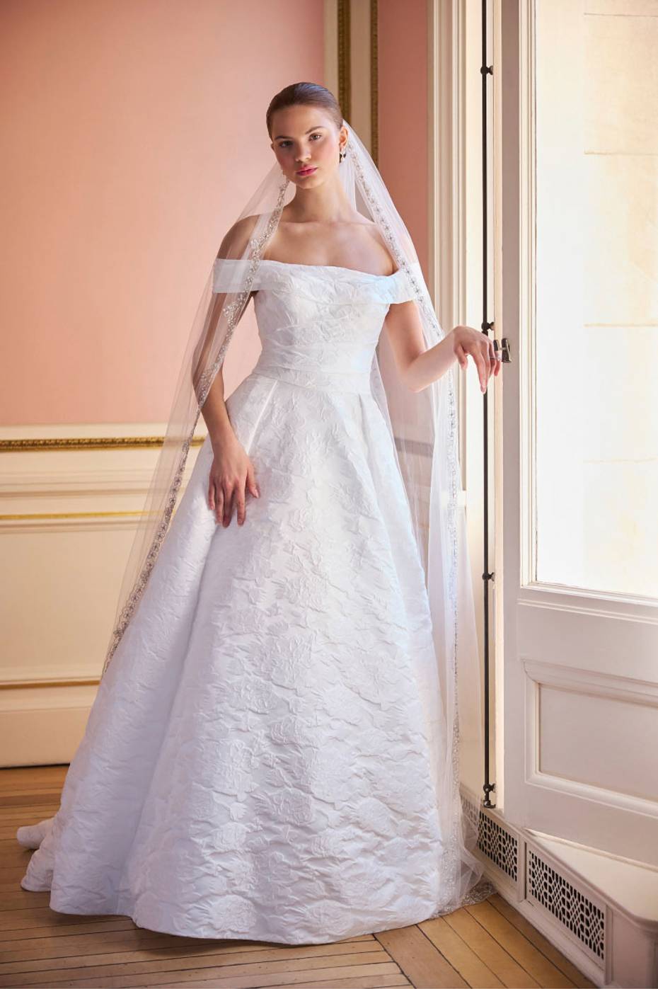 oleg cassini a line wedding dress Classic Timeless Elegant Dresses: OB 14/US 10 Color:White Blue Floral Black Boat Neck Backless