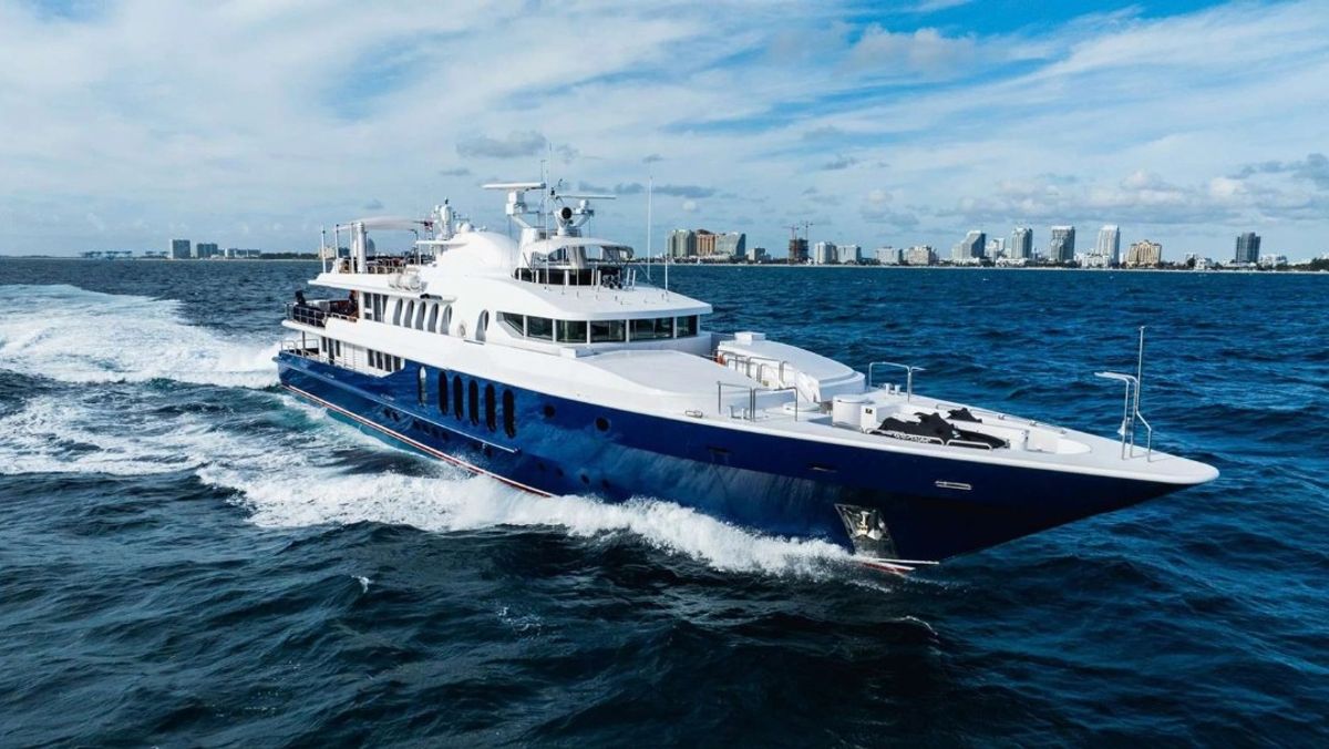 Choose a Motor Yacht If Luxury Comes First