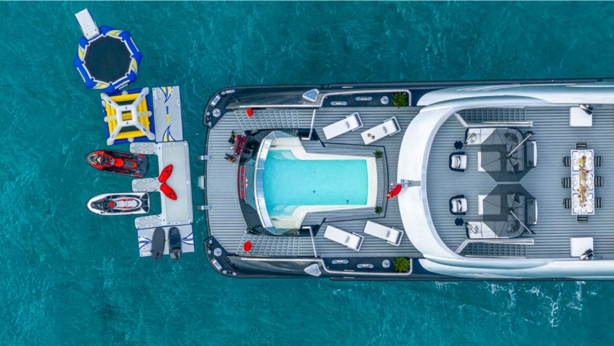 Top 10 Luxury Yacht Charters in the BVI with Exceptional Water Toys & Watersports for Summer 2026