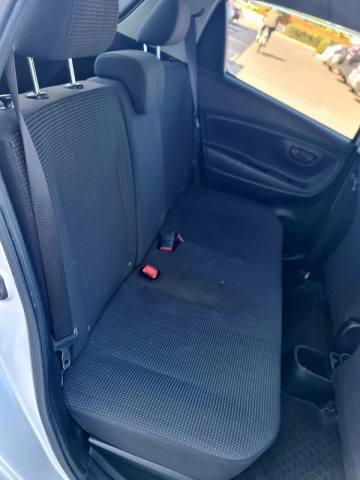 Toyota Vitz Hybrid 2017 — φωτογραφία 12