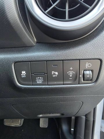 Hyundai Kona Hybrid 2022. Image 12 of 12