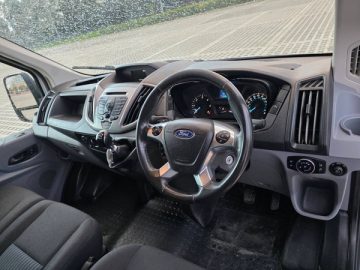 Ford Transit 2018. Image 10 of 15