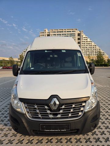 Renault Master 2019. Image 2 of 12