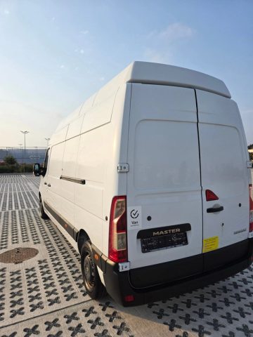 Renault Master 2019. Image 5 of 12