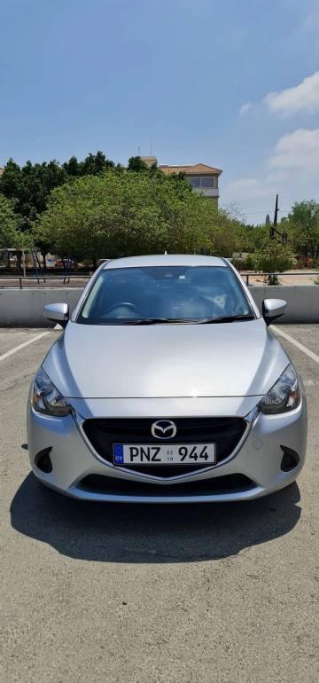 Mazda hatchback — εκκρεμεί ταυτοποίηση μοντέλου και έτους — φωτογραφία 2