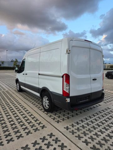 Ford Transit 2018. Image 4 of 15