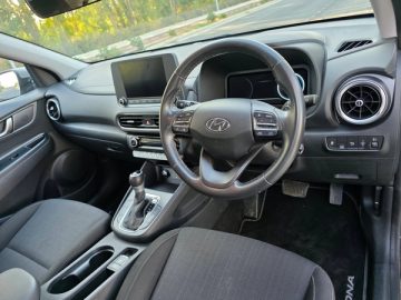 Hyundai Kona Hybrid 2022. Image 6 of 12