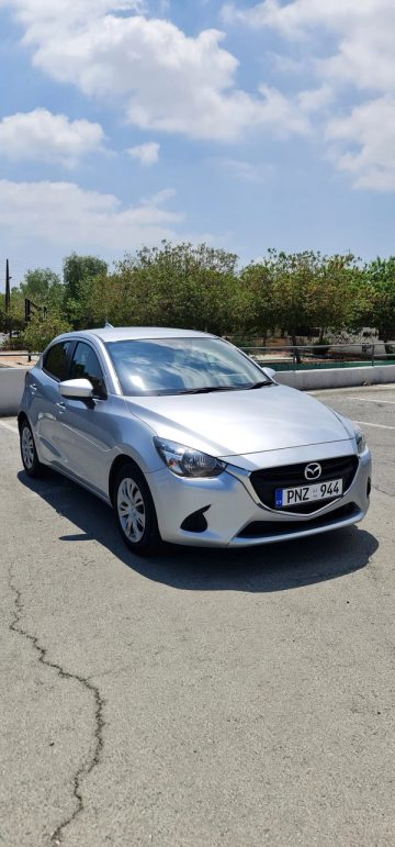 Mazda hatchback — εκκρεμεί ταυτοποίηση μοντέλου και έτους. Εικόνα 1 από 6