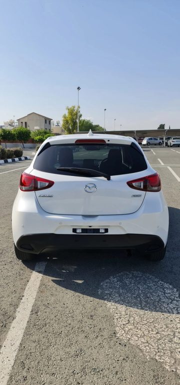 Mazda Demio 2019. Image 4 of 10