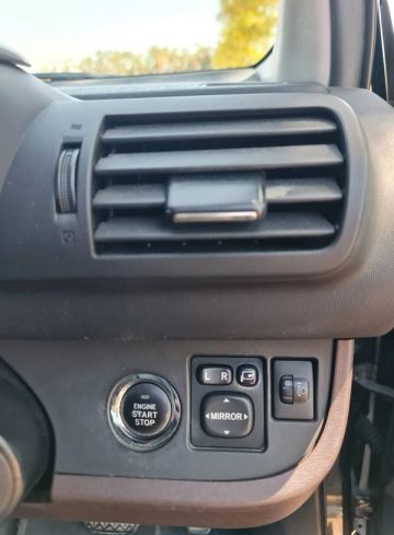 Toyota iQ 2012. Εικόνα 10 από 10