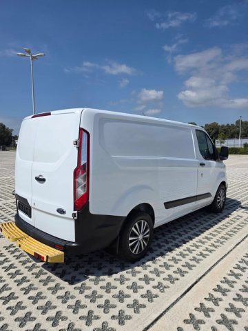 Ford Transit Custom 2018. Image 6 of 12