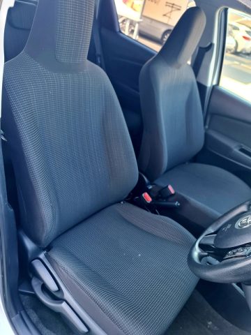 Toyota Vitz Hybrid 2017. Image 11 of 12