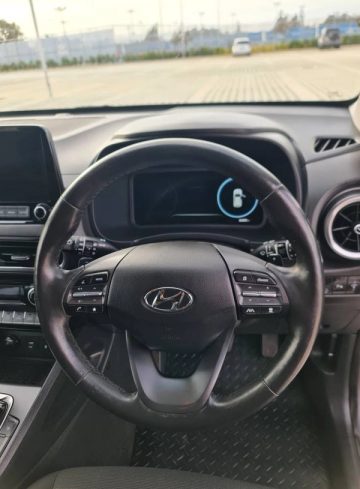 Hyundai Kona Hybrid 2022. Image 11 of 16