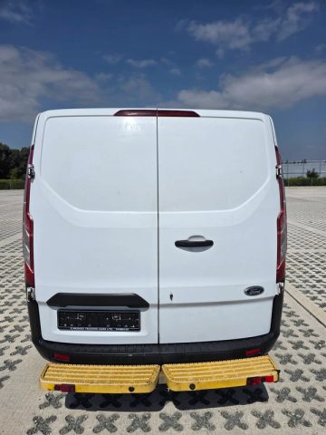 Ford Transit Custom 2018. Image 4 of 12