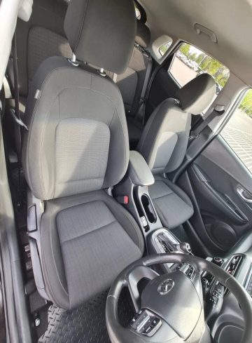 Hyundai Kona Hybrid 2022. Image 14 of 16