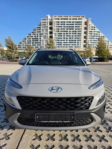 Hyundai Kona Hybrid 2022. Image 2 of 12