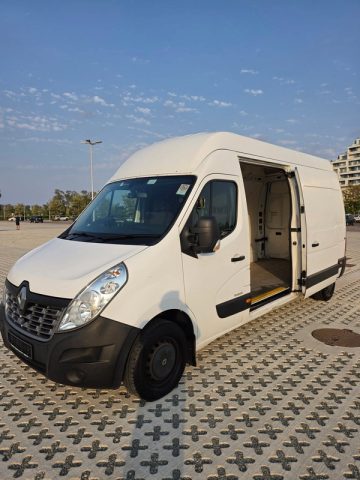 Renault Master 2019. Image 6 of 12