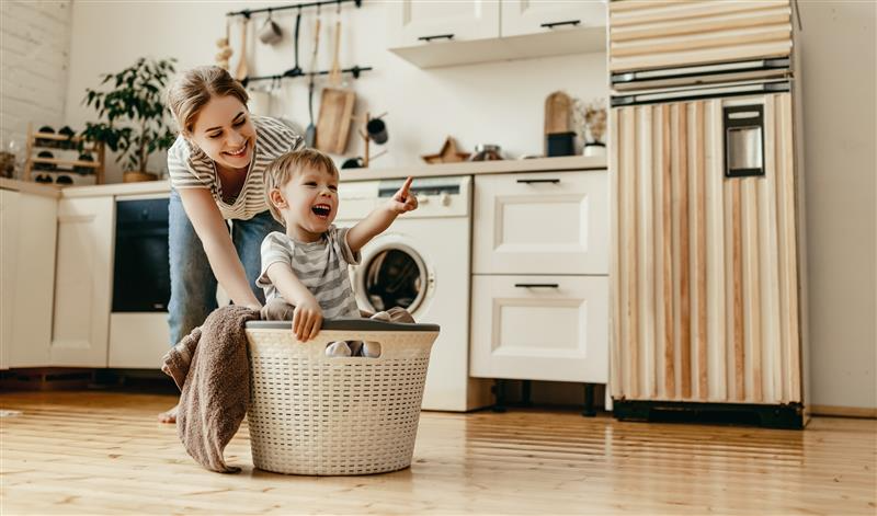 Stay At Home Motherhood - How to Survive It 