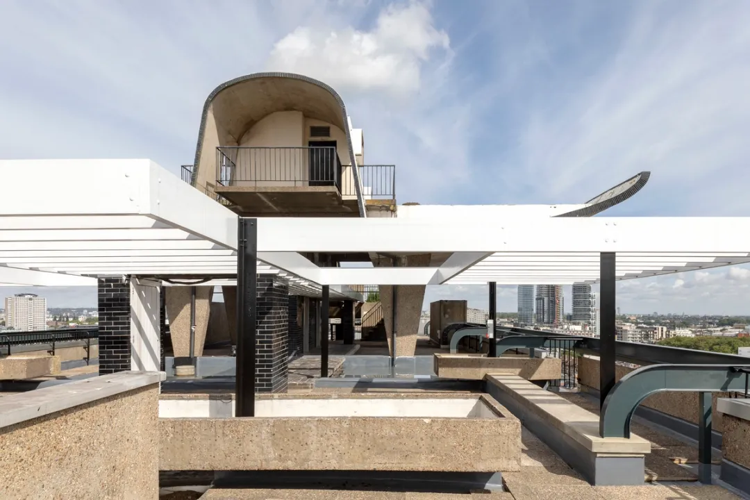 view of top of building 