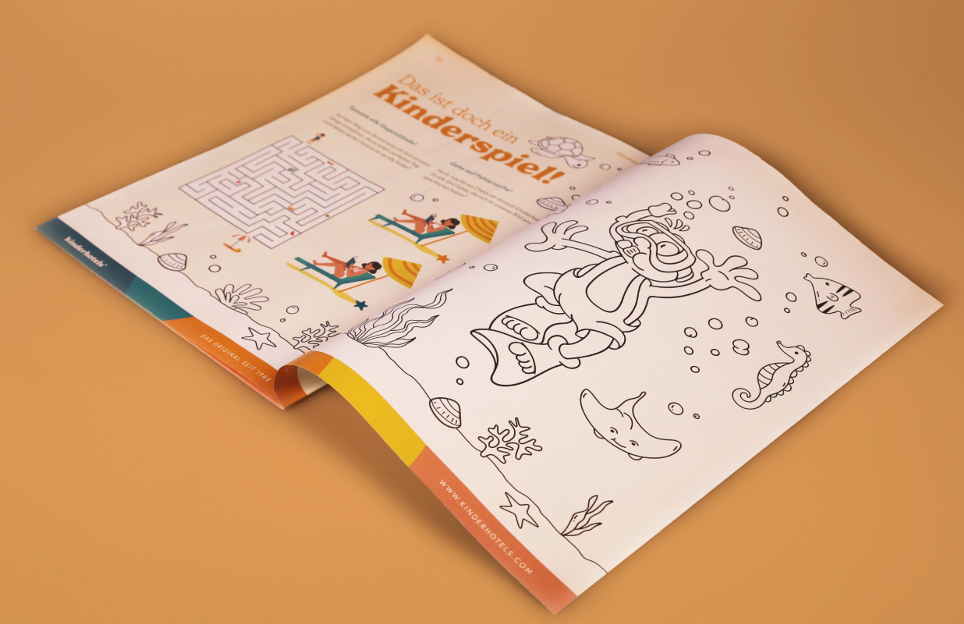 Detailseite der Sommerbroschüre der Kinderhotels mit Labyrinth- und Malvorlagen, spielerisch umgesetzt von Unerwartet Design in Kooperation mit Agentur Zeitgeist.