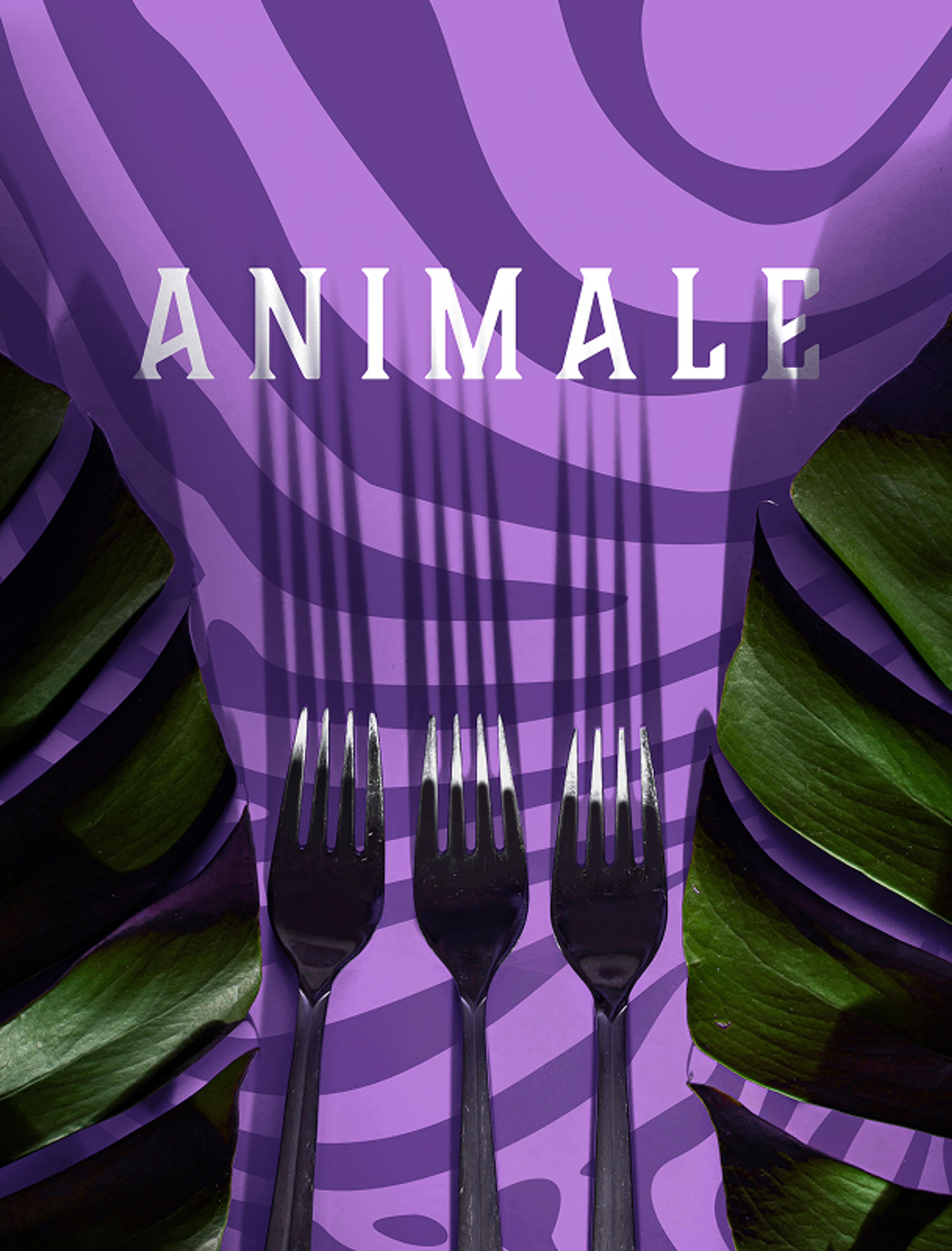 Der Name „Animale“ auf lila Zebramuster-Hintergrund, mit tropischen Blättern und Schattenspiel von Gabeln.