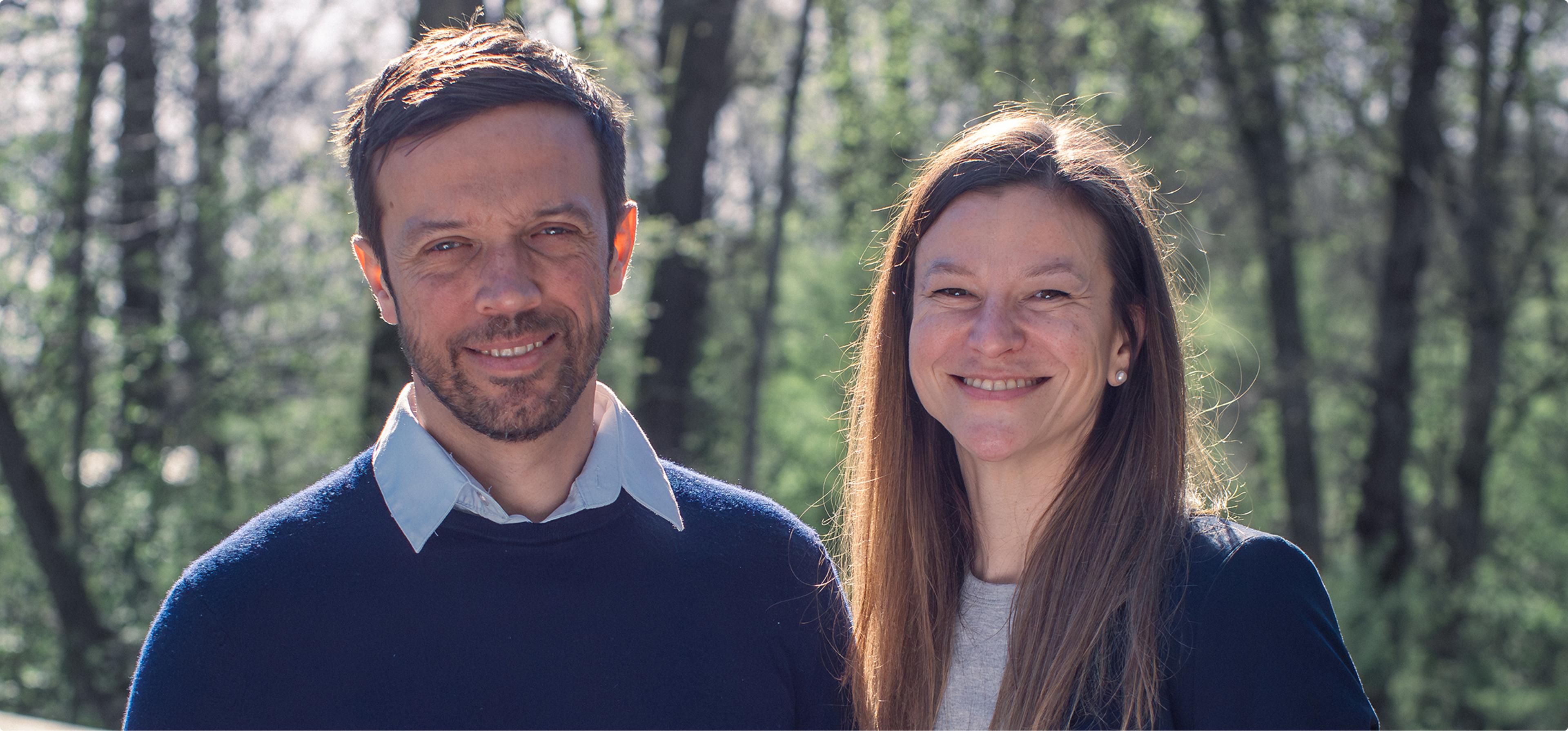 Katharina & Michael Hansmann, Physiotherapeuten bei Physio Hansmann im Gesundheitszentrum Lindenpark Gössendorf. Natürliches Branding & professionelle Fotografie.