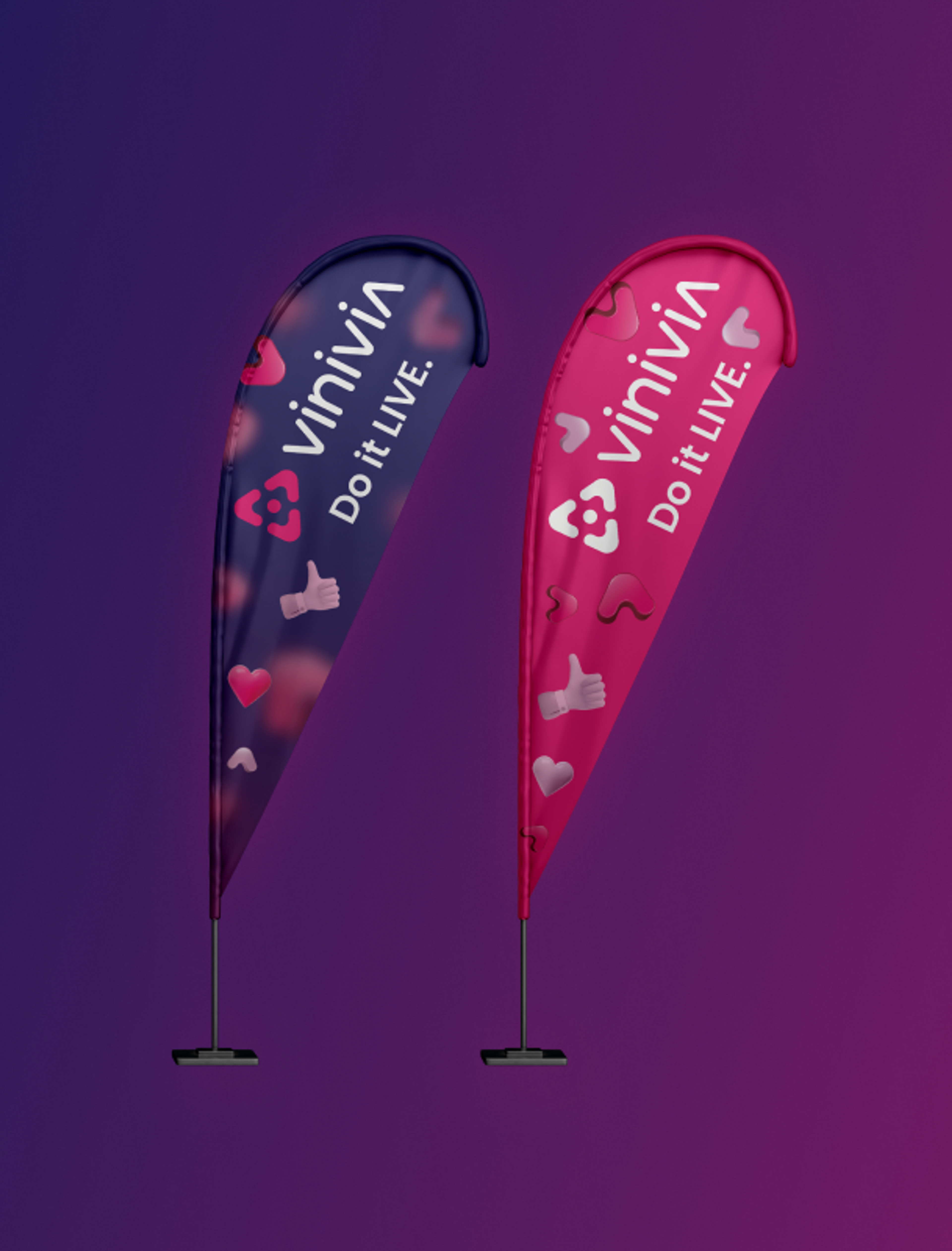 Vinivia-Werbebanner in Form von Flaggen mit den Slogans "Do it LIVE" und modernem Branding in Pink und Lila - Unerwartet Design