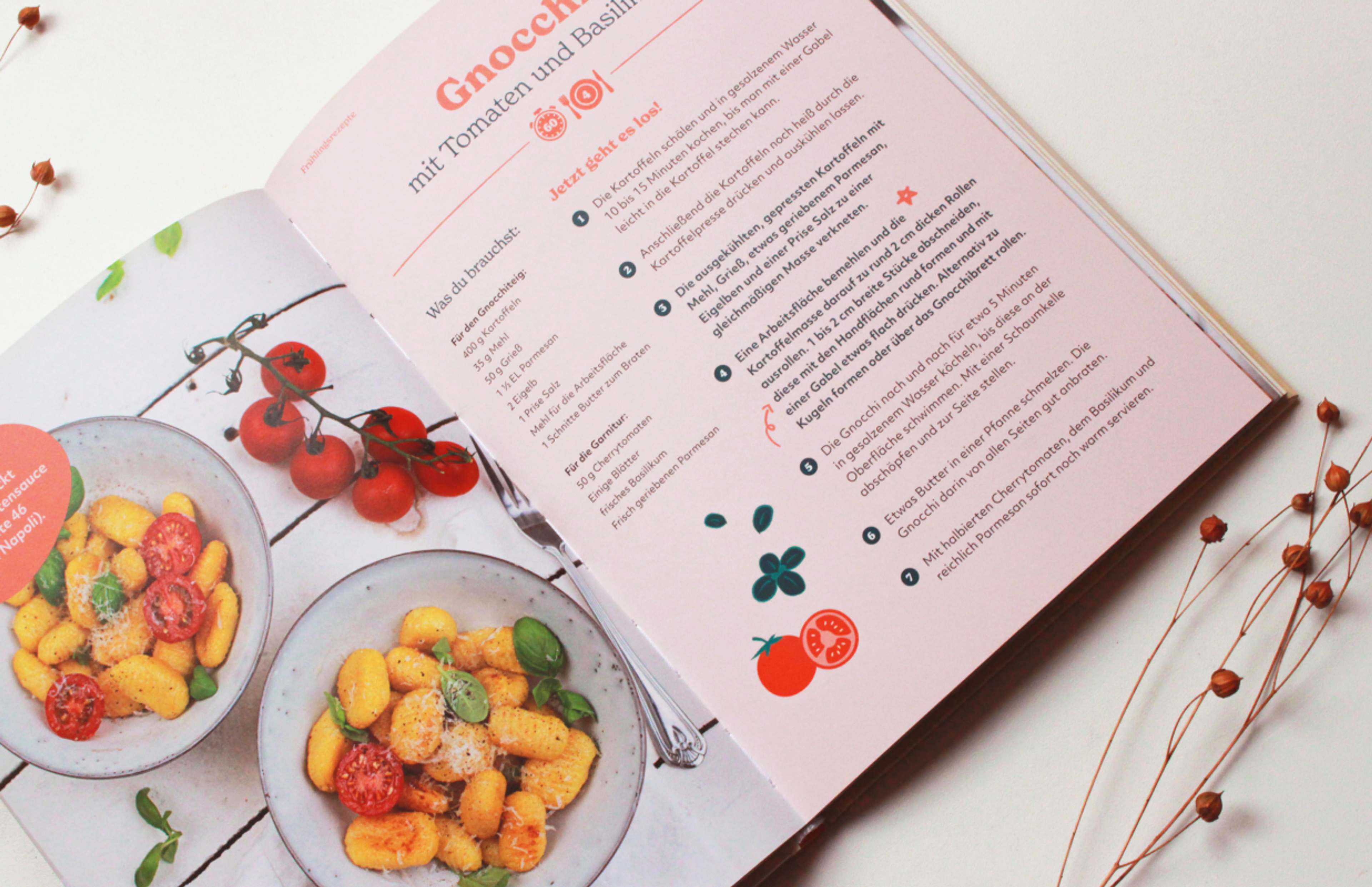 Einzigartige kreative Gestaltung des Kinderhotels-Kochbuchs durch Unerwartet Design.