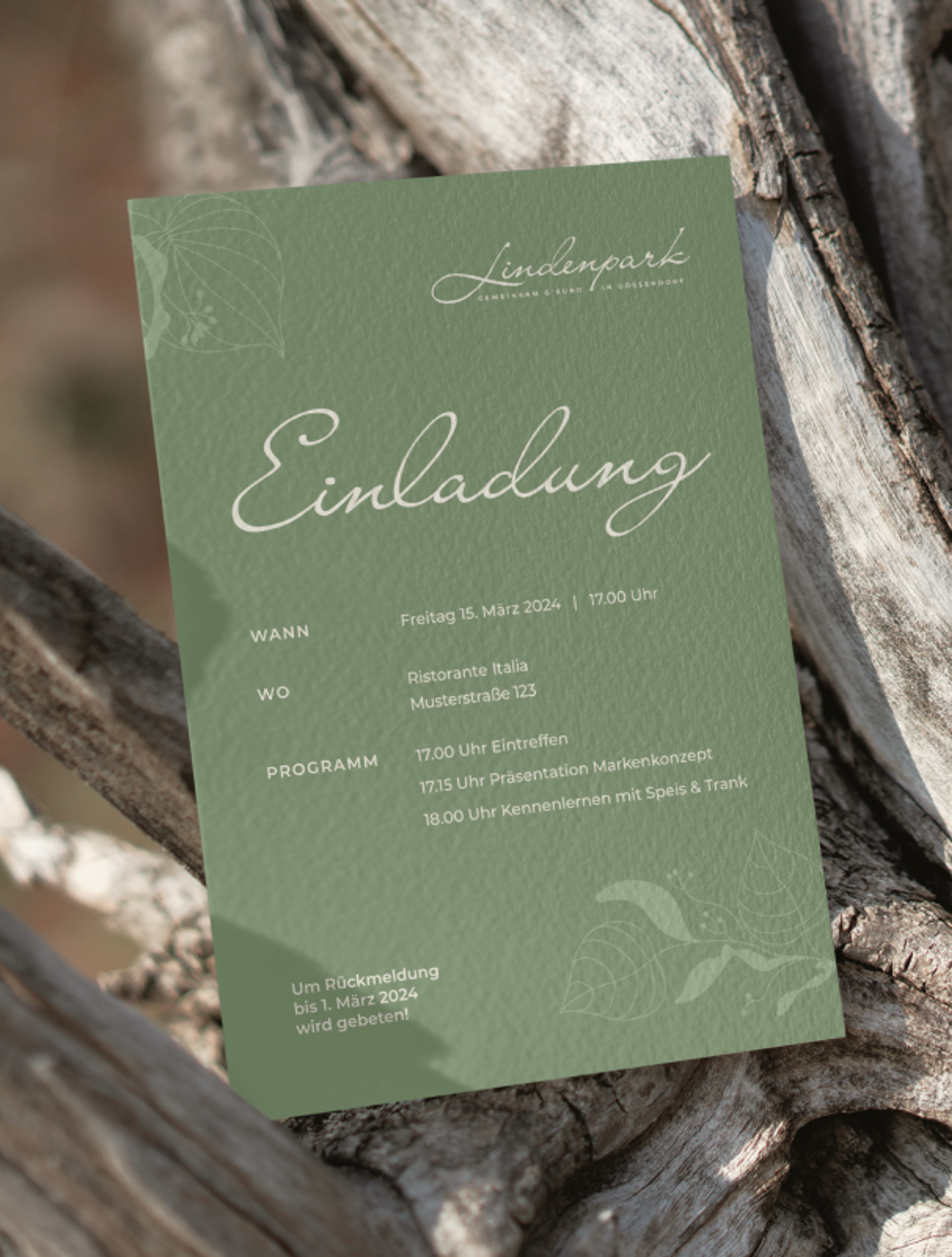 Logo & Grundkonzept BUCHER BRAND MARKETING e.U. Einladungskarte des Lindenpark Gesundheitszentrums in Gössendorf mit harmonischem Design und floralen Elementen, gestaltet von Unerwartet Design.