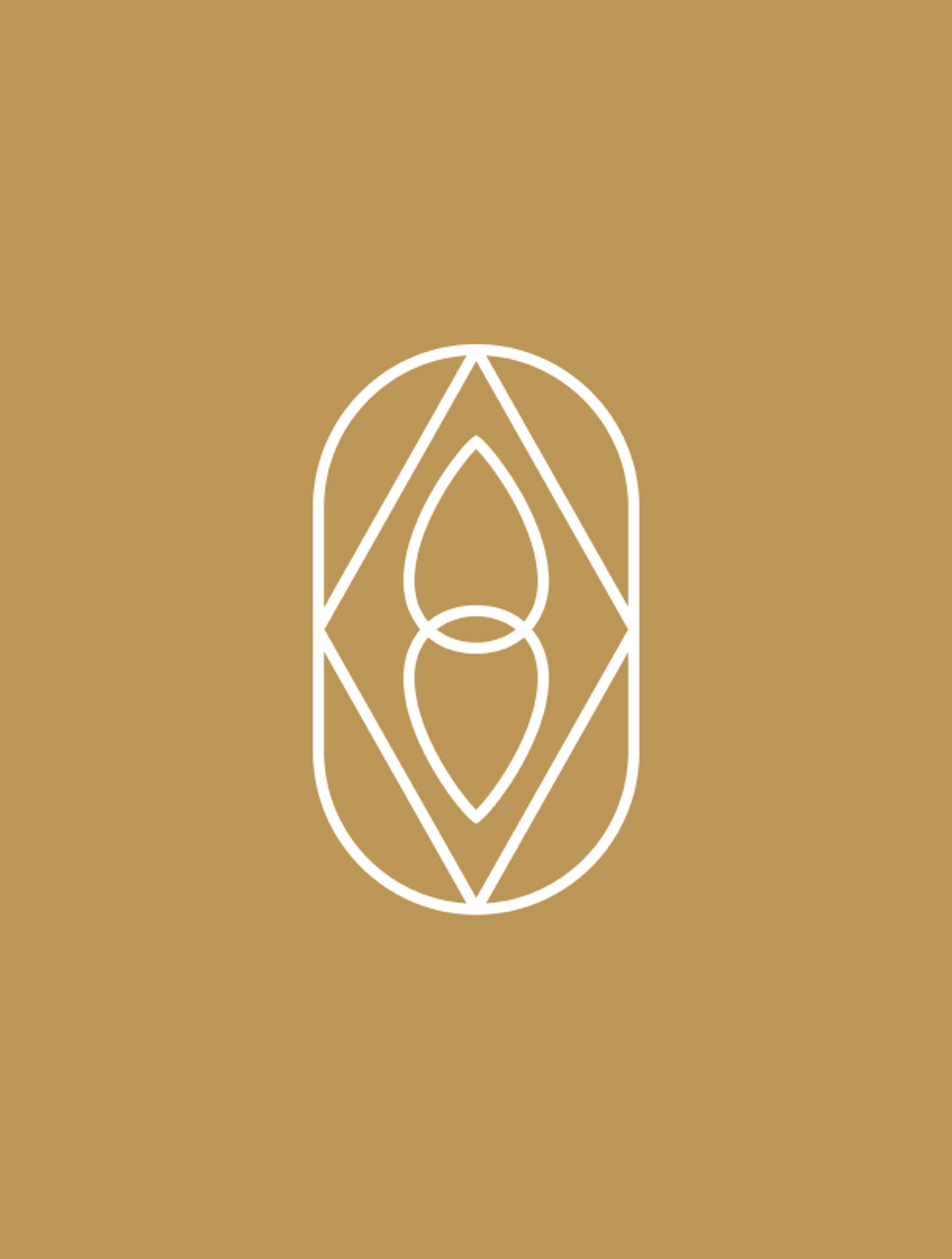 Weißes minimalistisches Kathix Designs Logo auf goldenem Hintergrund – Ein schlichtes, aber edles Logo-Design mit feinen Linien, das die Markenidentität von Kathix Designs repräsentiert.