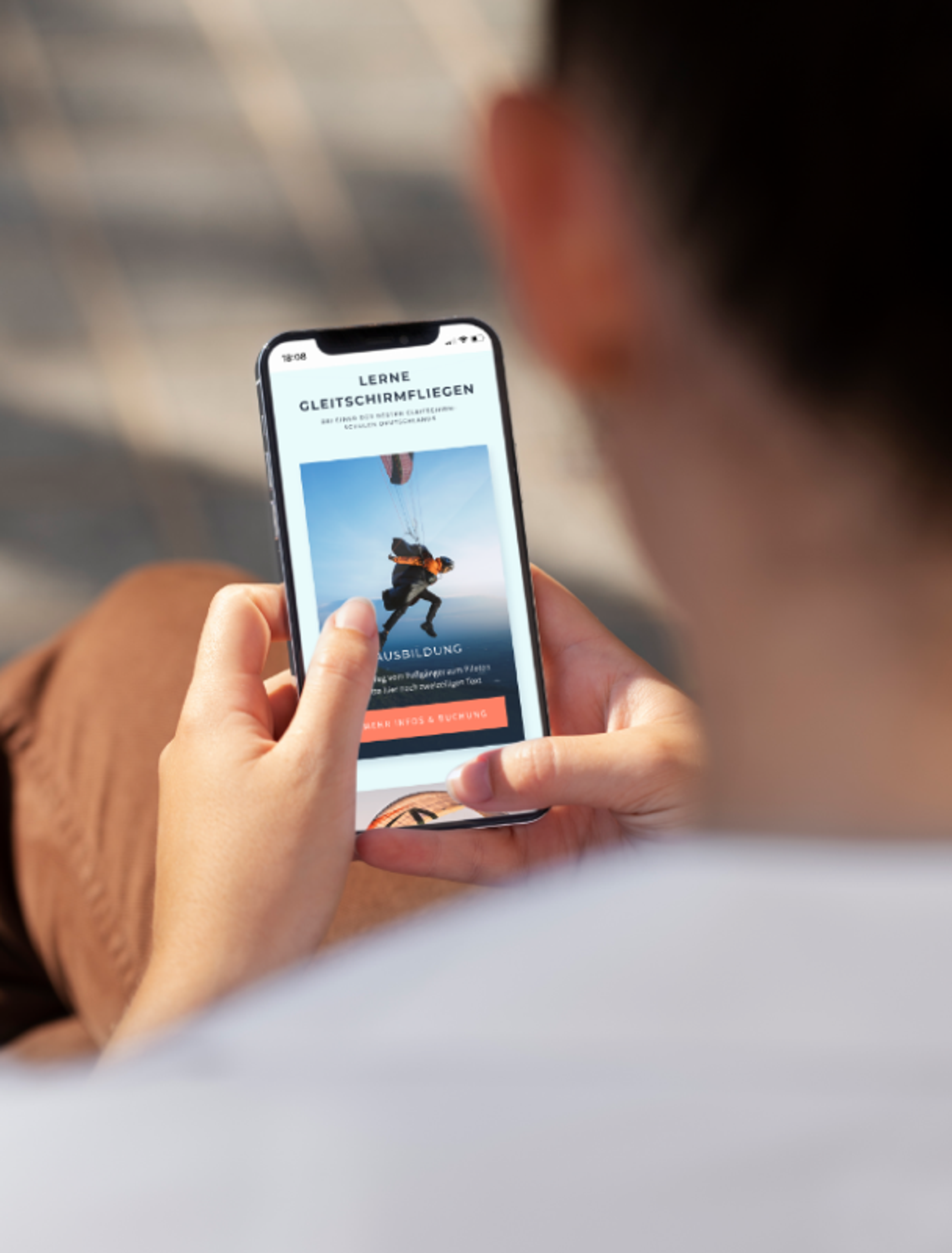 Mobile Ansicht der Ausbildungsseite der Gleitschirmschule Luftikus, entwickelt von Unerwartet Design.