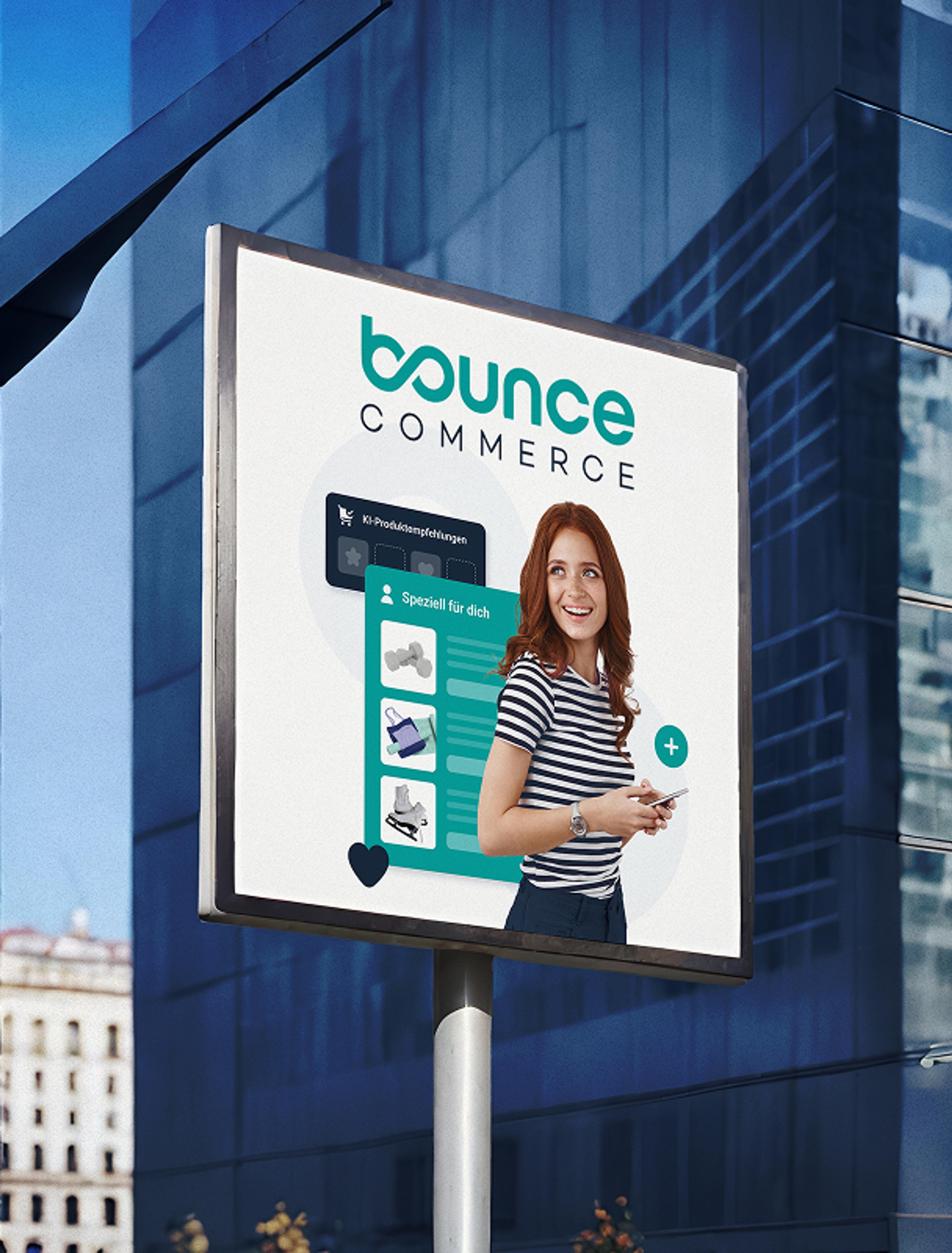 Plakatwerbung für Bounce Commerce im urbanen Umfeld, mit Fokus auf KI-basierte Produktempfehlungen und modernes Corporate Design.