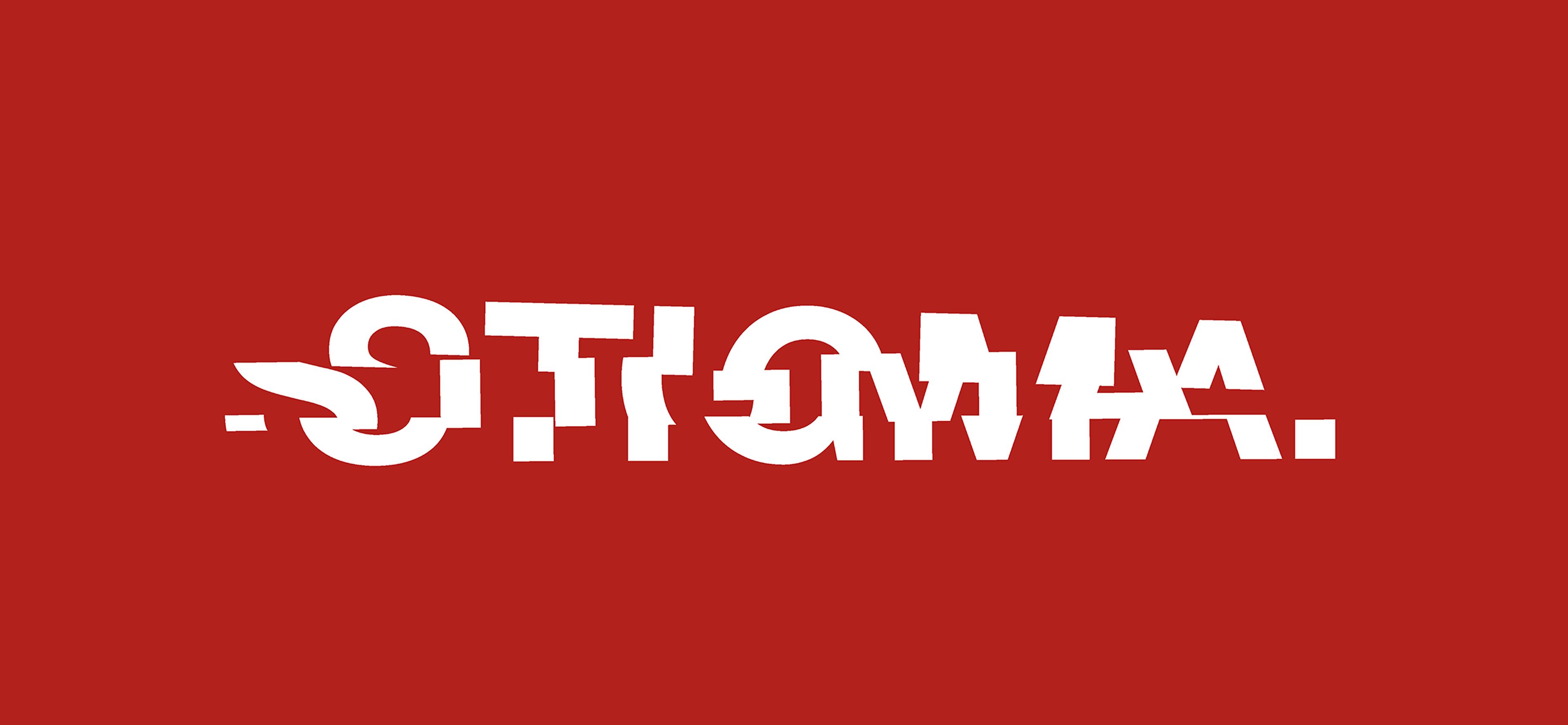 Ein leuchtend roter Hintergrund mit einem stark verzerrten, weißen „Stigma“-Schriftzug, der teilweise gespiegelt und unleserlich erscheint. Die typografische Gestaltung reflektiert das Gefühl von Identitätsverlust und Stigmatisierung.