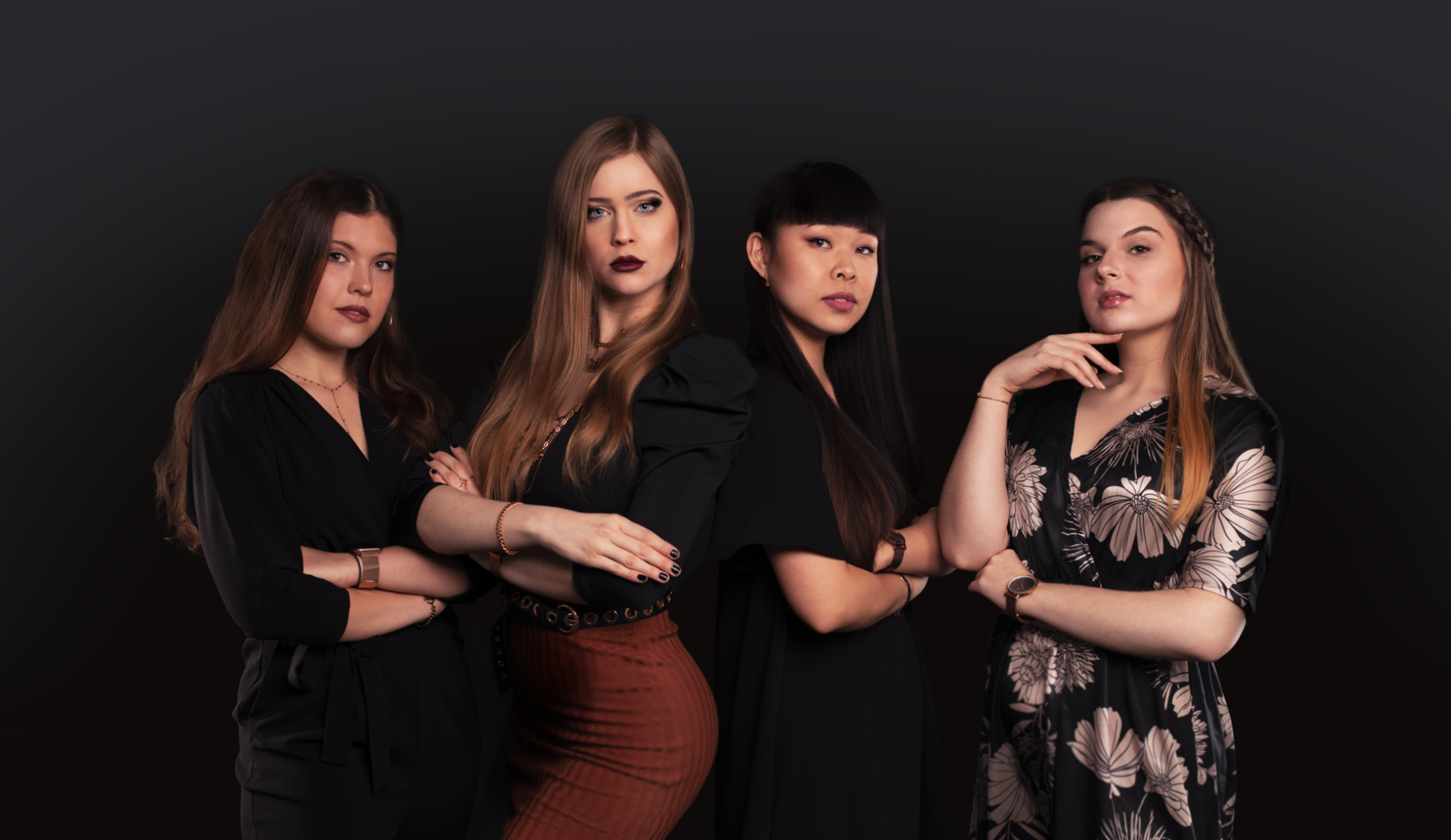Ijob Brandstätter Team-Portrait von Valerie Zengerer, Beatrice Siegl, Nan Lin und Natali Kalpakova.