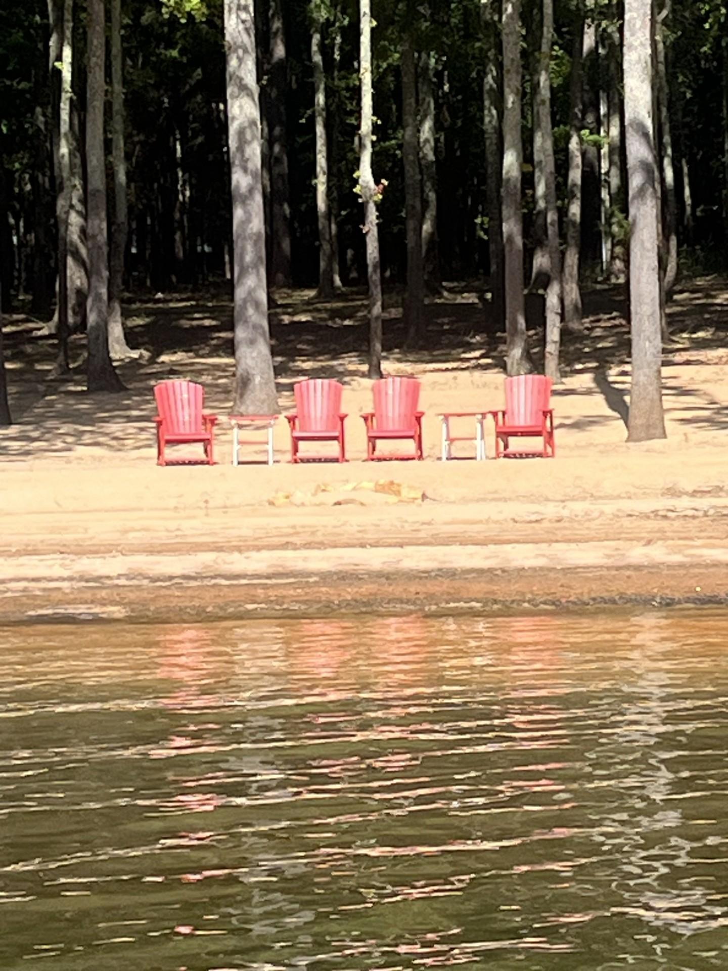 LCC-112 Upright Adirondack Chairs with LCC-120 Two-Tier End Tables on beach