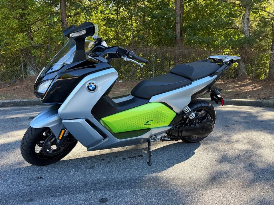 2017 BMW C evolution — front three-quarter view from the right