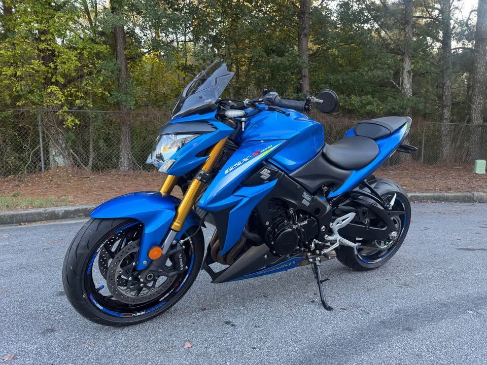 2016 Suzuki GSX-S1000 — front three-quarter view from the left