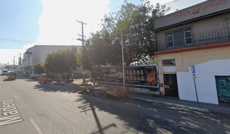 VALLA PUBLICITARIA EN CENTRO CALLE MADERO