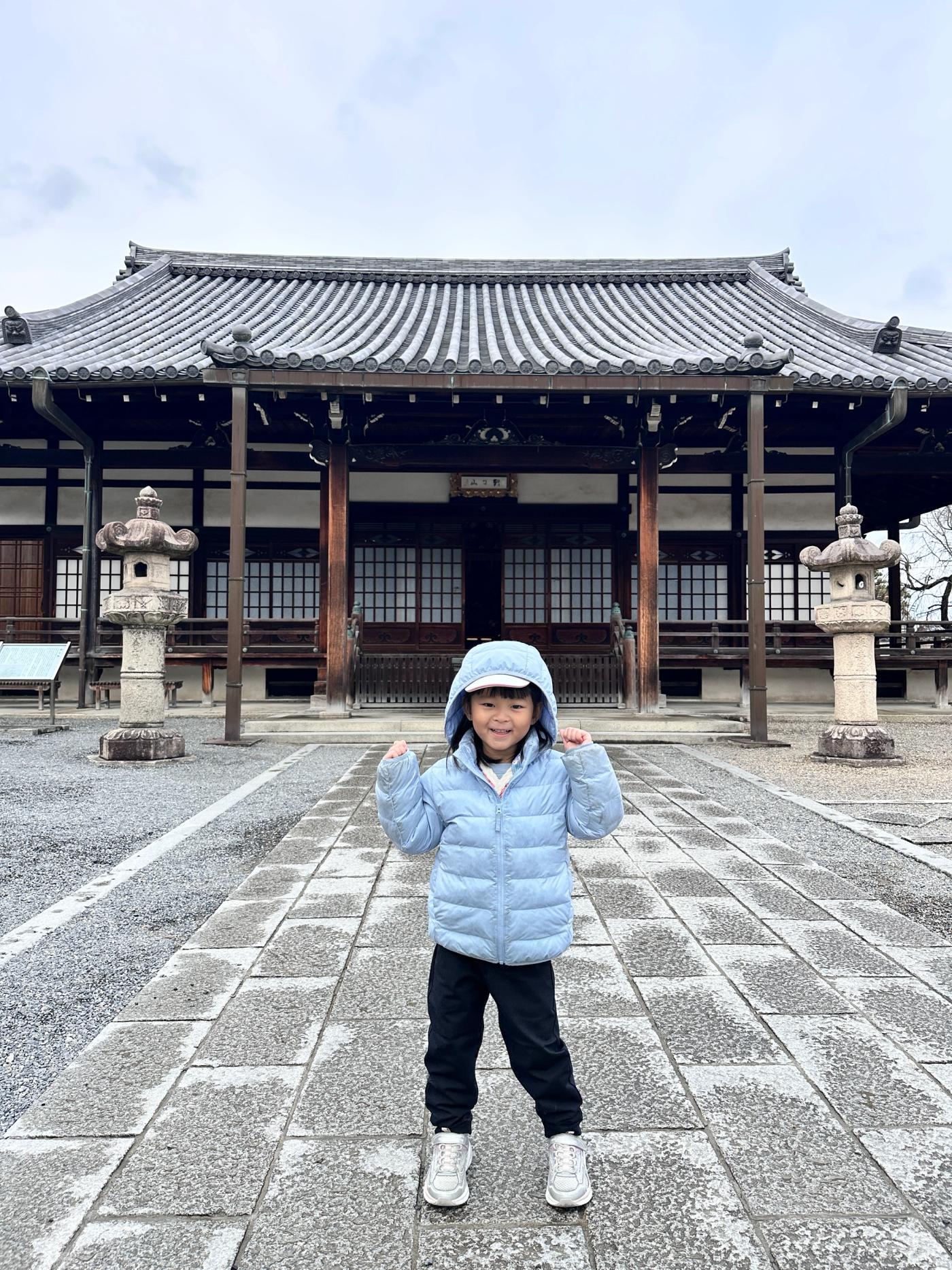 平等院鳳凰堂——正面對稱、紅柱+水池倒影,親眼看比照片更震撼