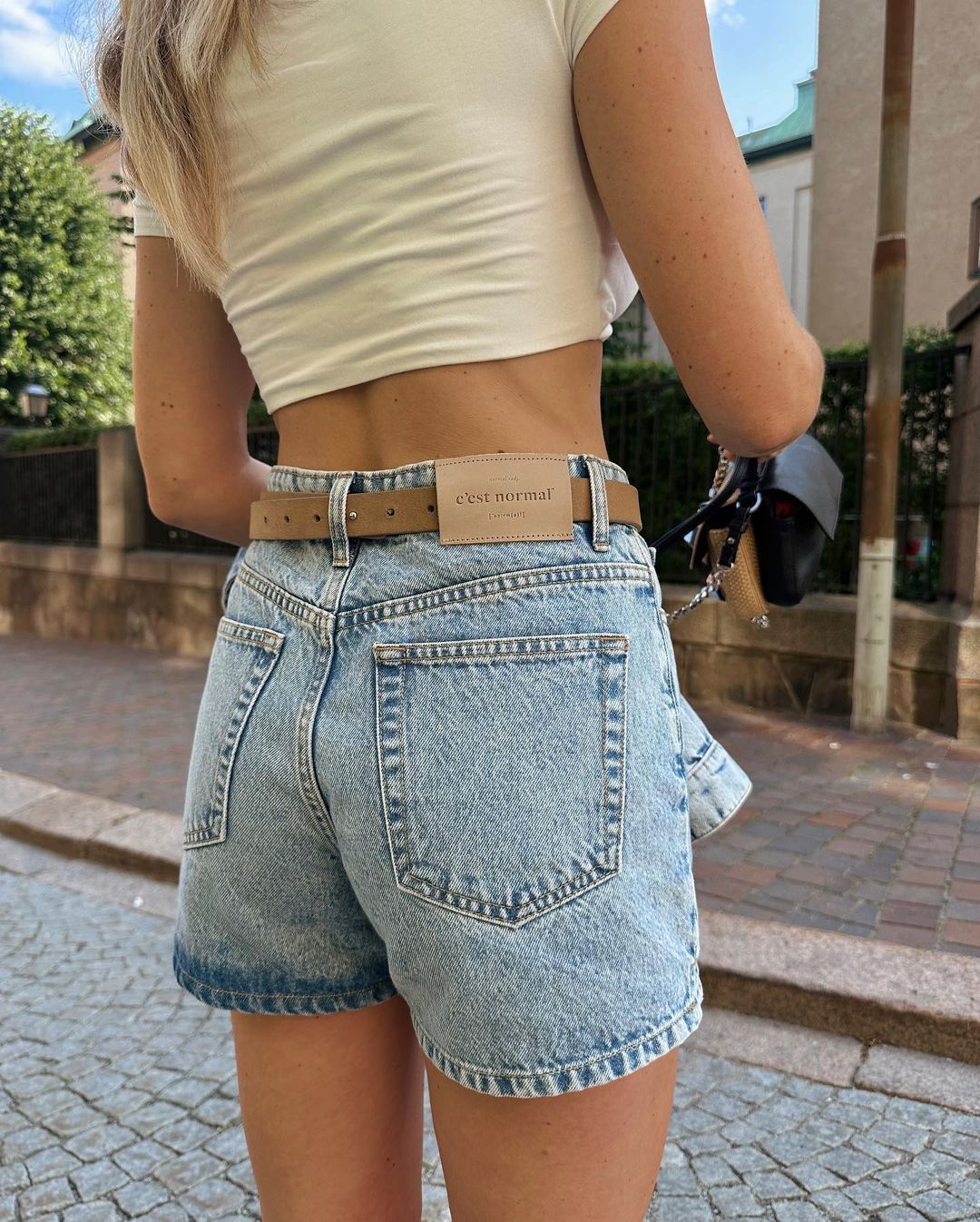 Details more than 211 crop top with denim shorts