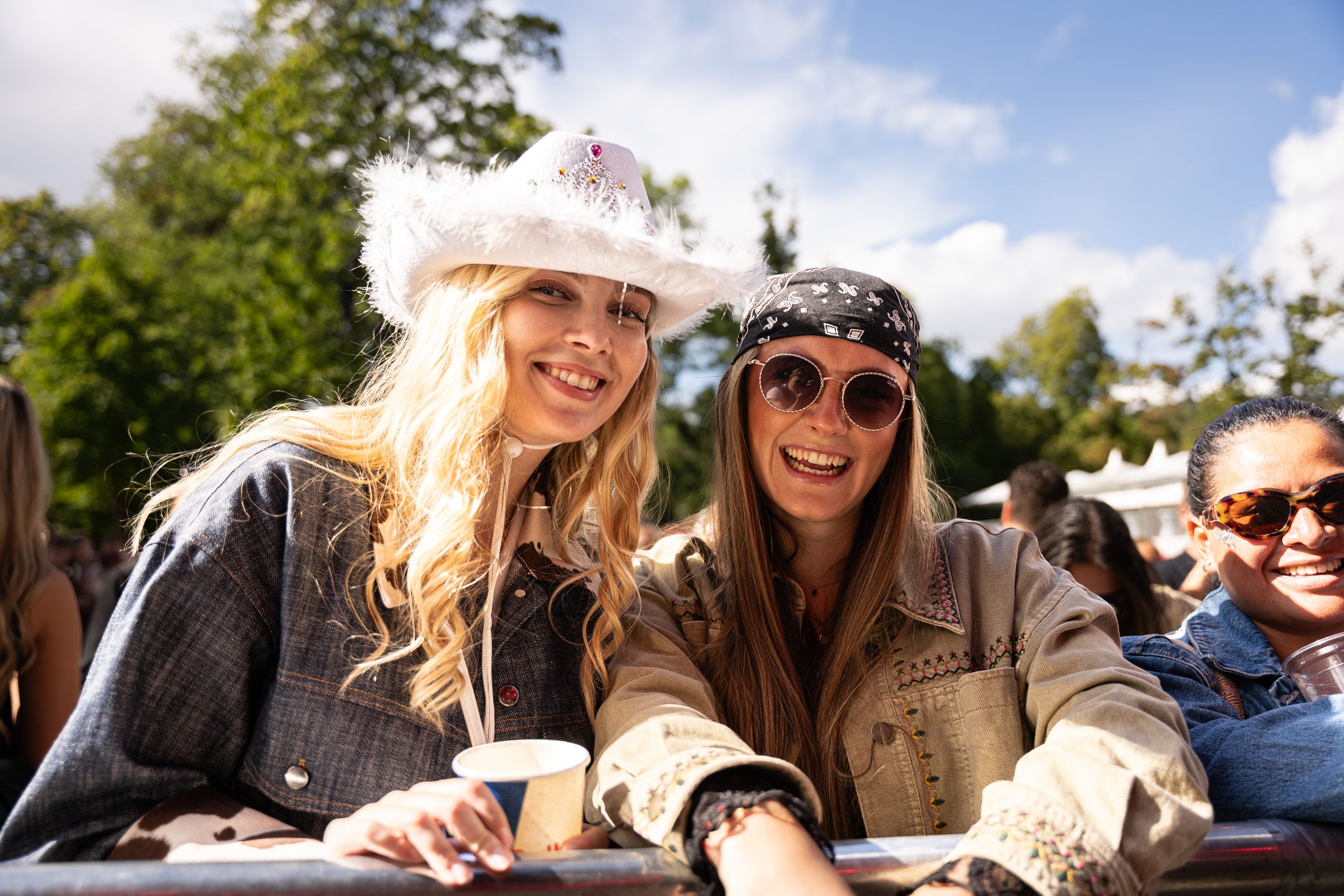 Publikum på Ypsilon Festivalen.