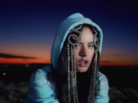 Rosalía — De aquí no sales
