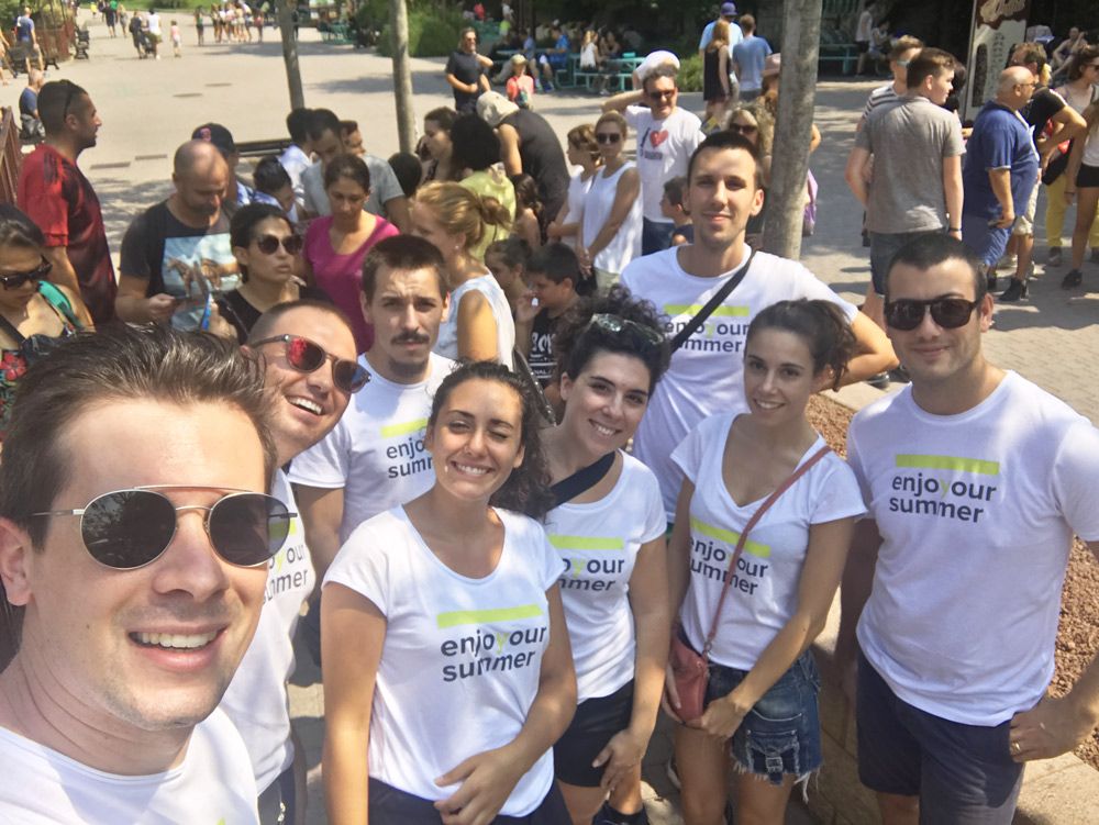 Foto di gruppo del team di Minimals a Gardaland
