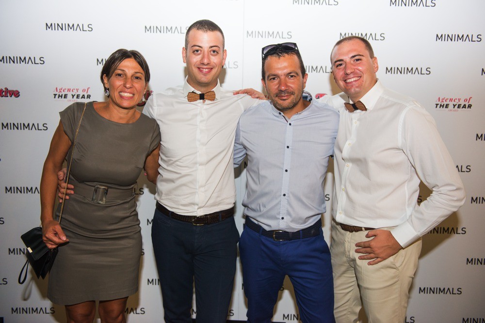 foto di gruppo con Stefano Terreni, Leonardo Carelli e gli invitati