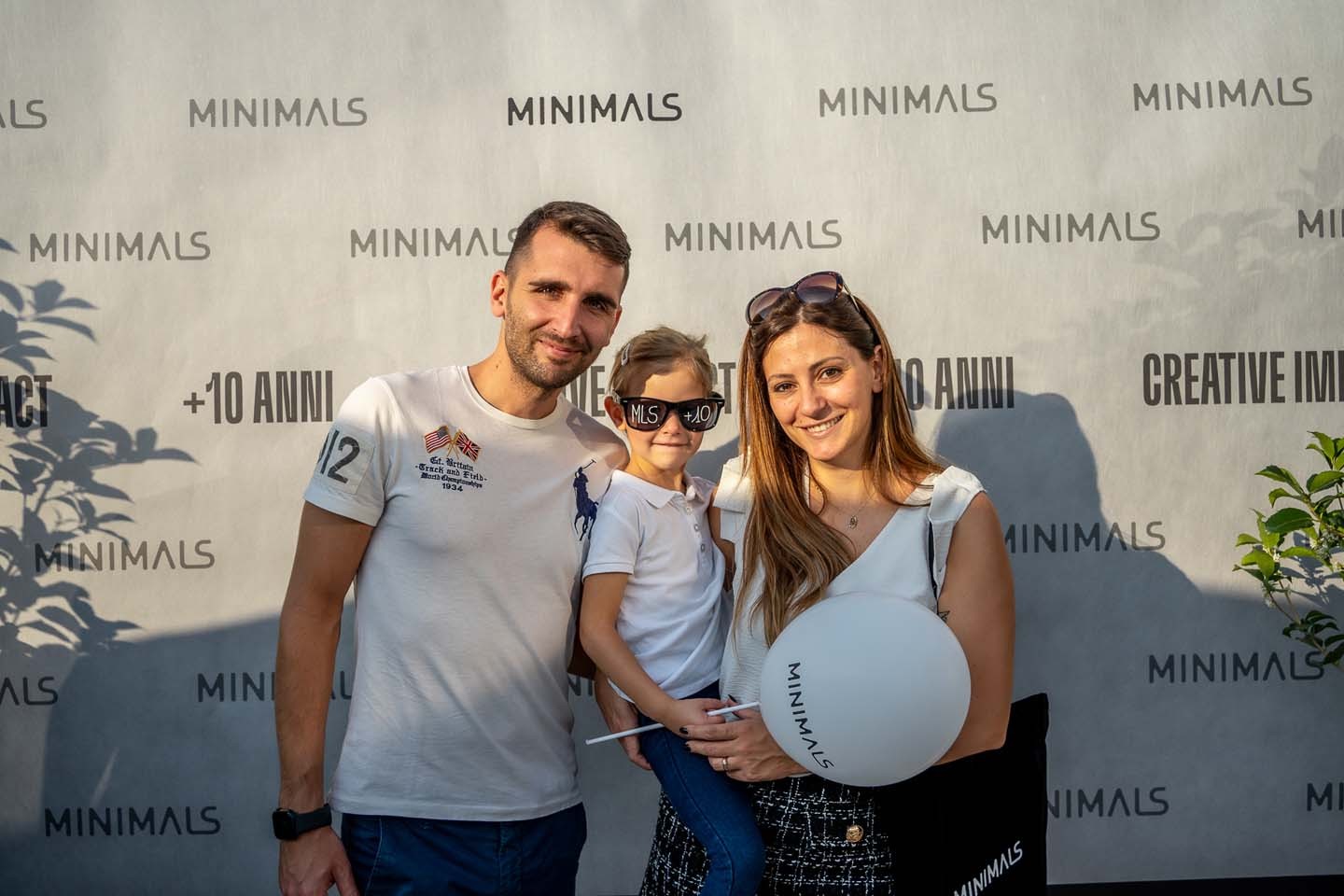 foto ricordo degli ospiti durante per i 10 anni di Minimals