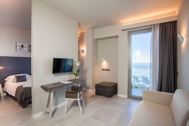 Nautilus Family Hotel - Image 7